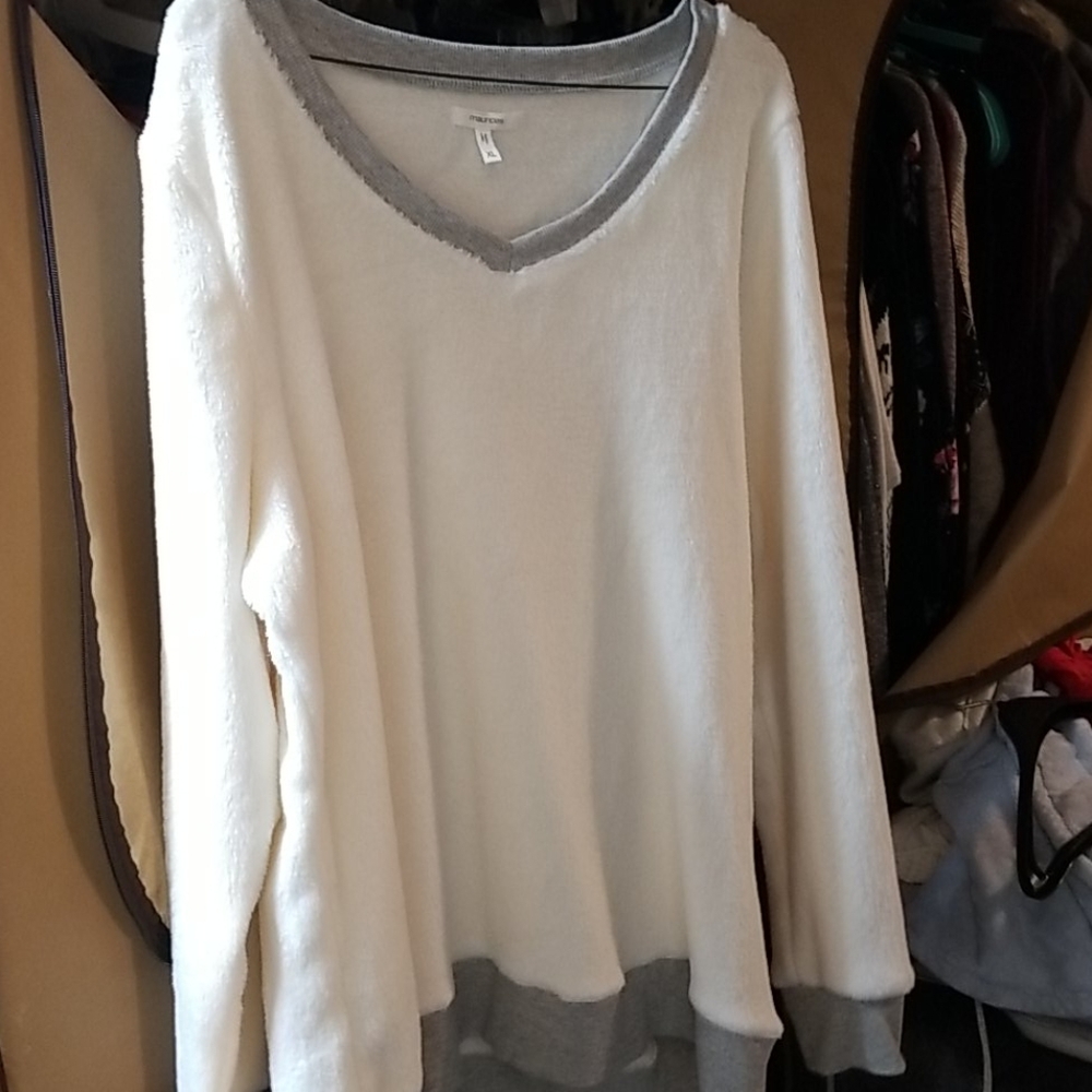 Sweater/sweat shirt